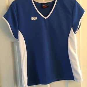 Fit 2 Win Girl’s T-Shirt Size Medium